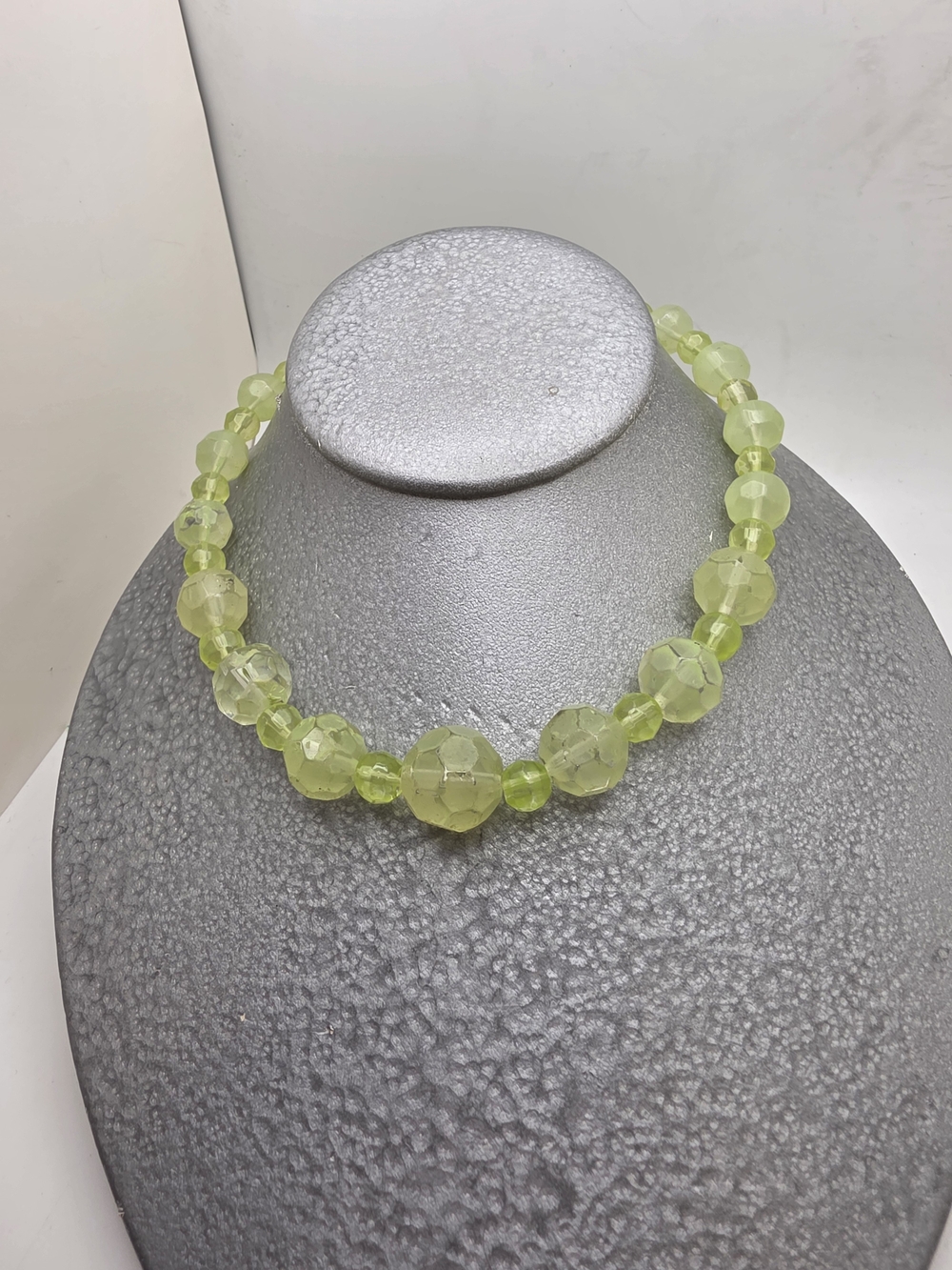 Light Green Faceted Bead Necklace - Women Jewelry